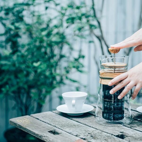 Hario Double Wall Cafe Press Olive Wood 400ml - view 3