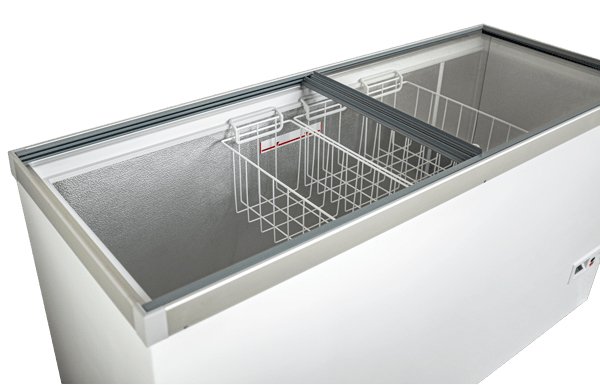 Vestfrost DFG505 Display Chest Freezer, 492 Litres - view 2