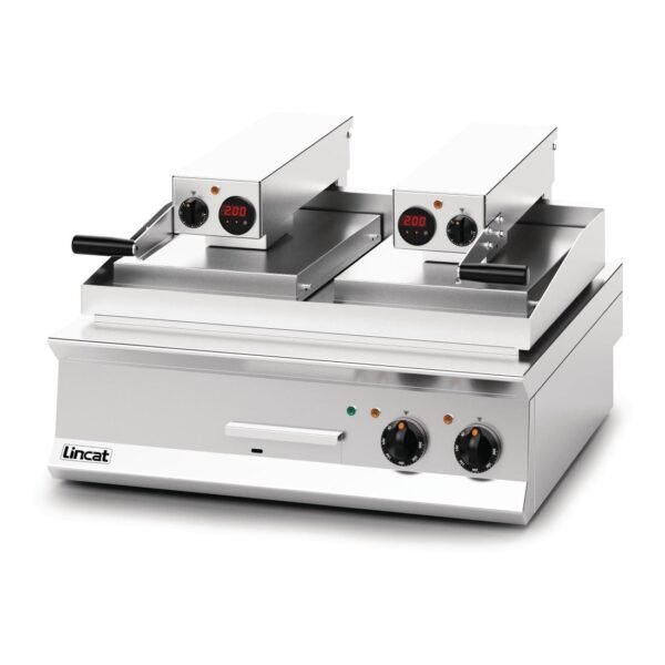 Lincat Opus 800 Half Ribbed Clam Griddle OE8210/FR - view 2
