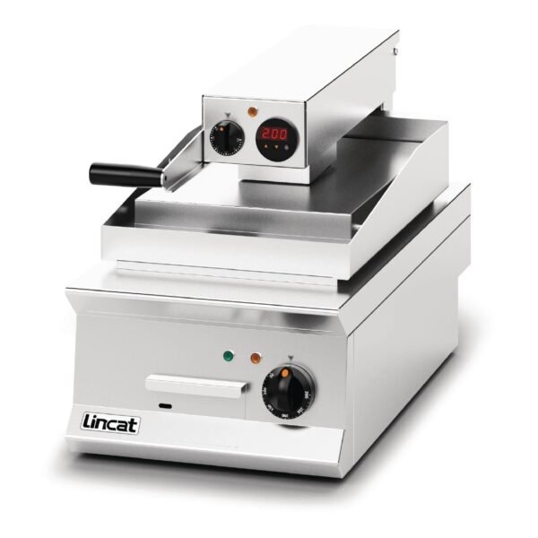 Lincat Opus 800 Ribbed Clam Griddle OE8211/R - view 2